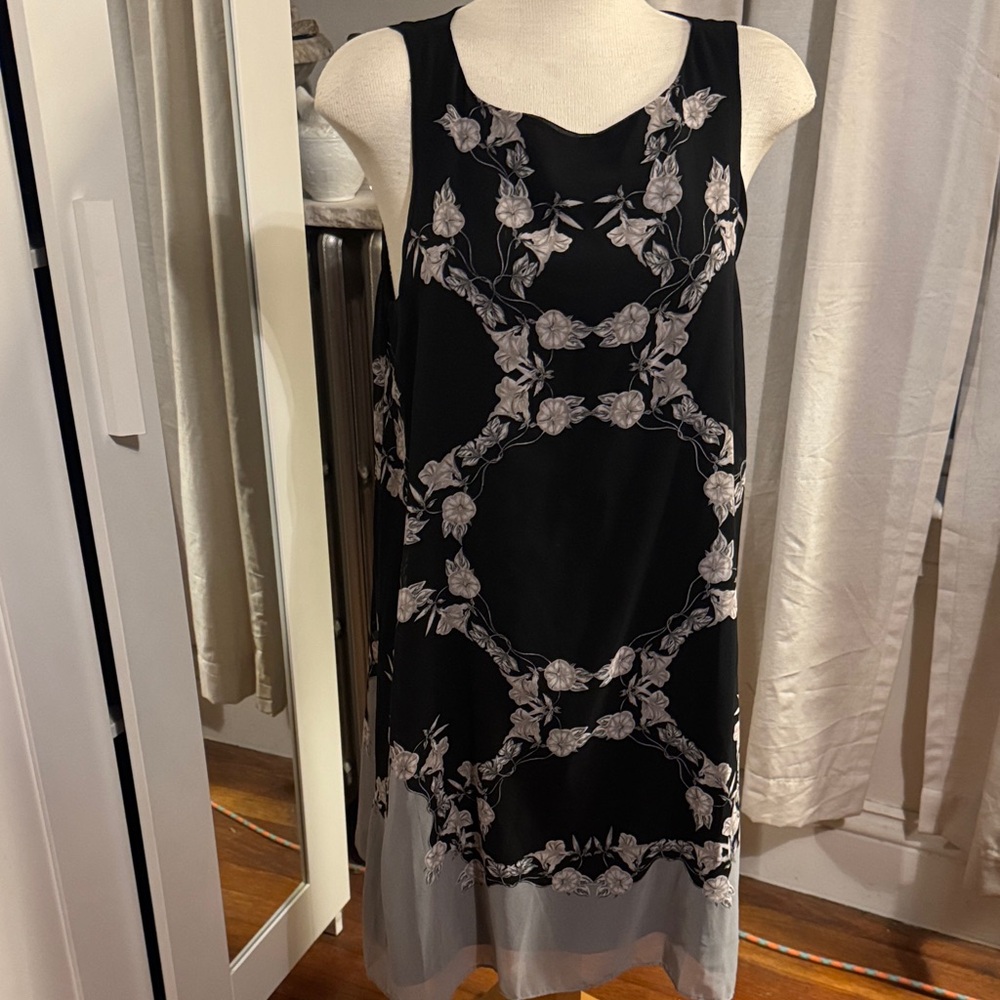Max Studio Black and Gray Floral Flowy Midi Dress